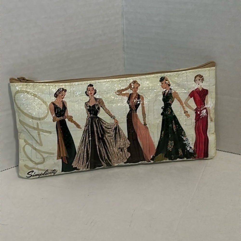 Simplicity 1940 Fashion Printed Vinyl Sewing Notions Artist/Makeup Bag-1